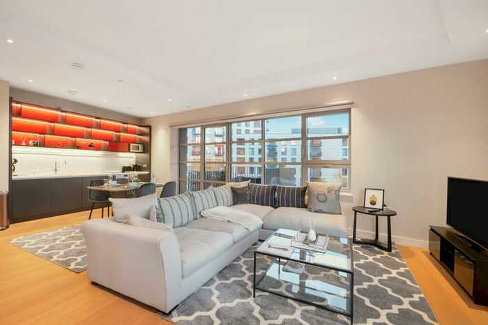 3 Bedroom Flat To Rent In Kent Building, Canary Wharf, E14