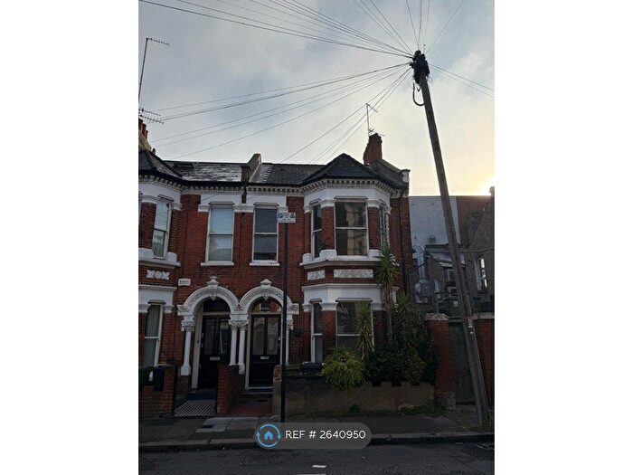 2 Bedroom Flat To Rent In Ashmere Grove, London, SW2