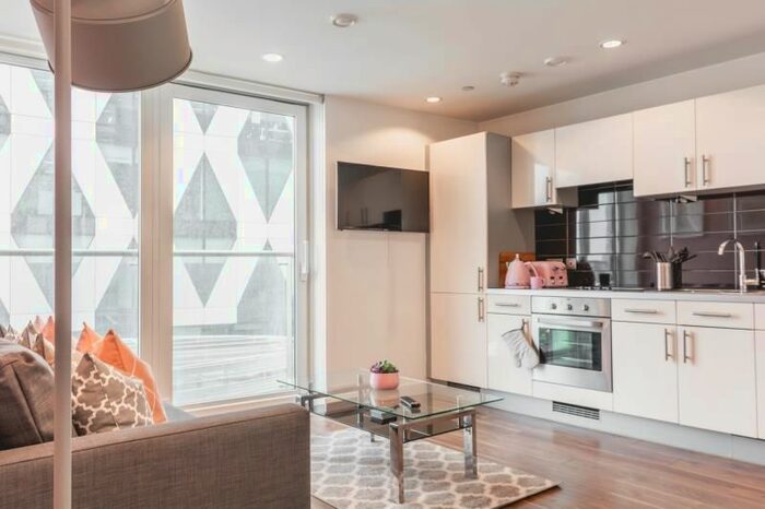 2 Bedroom Flat To Rent In Number 1 Pink, Media City, Salford Quays, Manchester M50