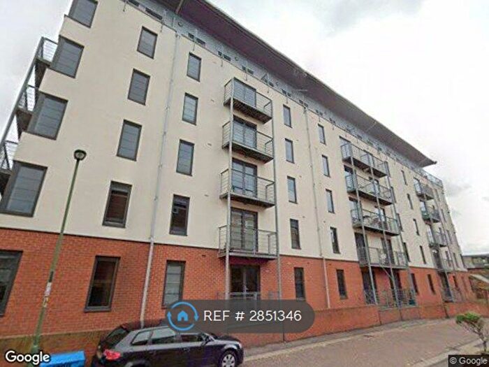 2 Bedroom Flat To Rent In Park West, Nottingham, NG7