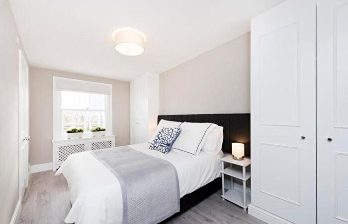 2 Bedroom Apartment To Rent In Park Road, St John's Wood, London, NW8