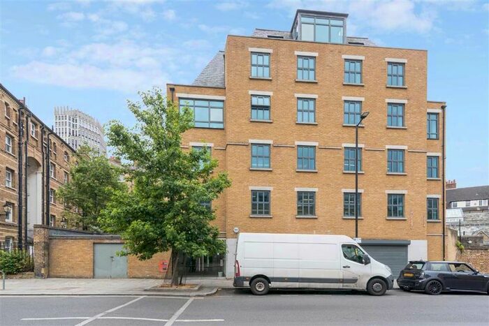 3 Bedroom Flat To Rent In Webber Street, London, SE1