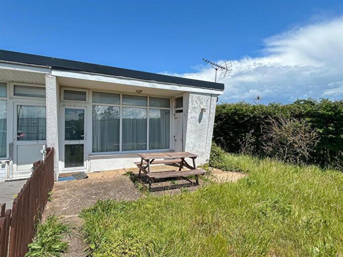 2 Bedroom Chalet For Sale In Club Parade, St Osyth, CO16