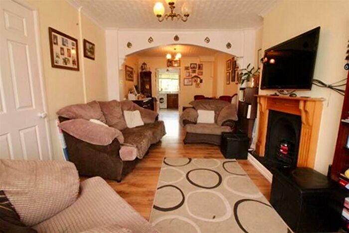 3 Bedroom Terraced House To Rent In Gilda Avenue, Enfield, EN3