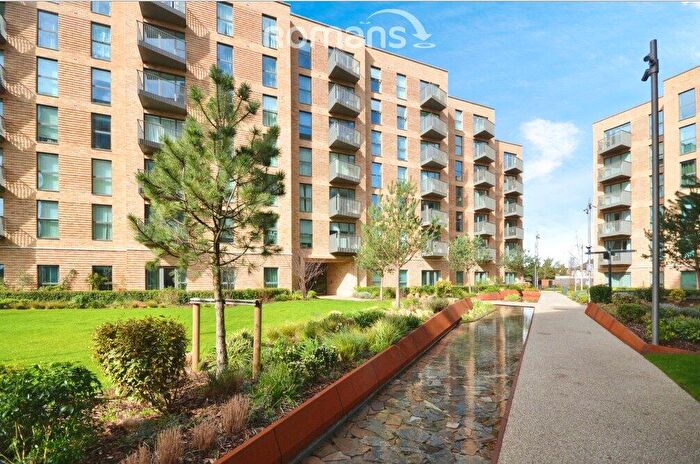 2 Bedroom Flat To Rent In Darjeeling House, Memorial Avenue, Slough, SL1