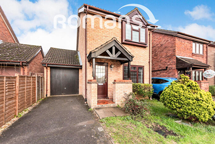 2 Bedroom Detached House To Rent In Tickhill Close, Lower Earley, Reading, RG6