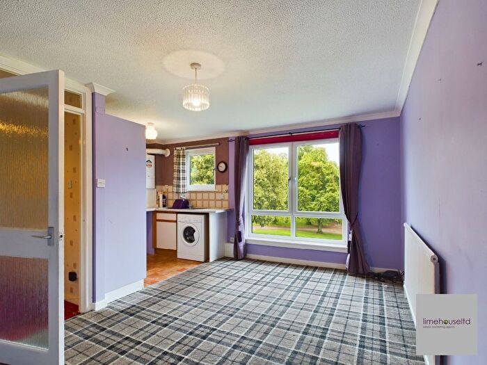 1 Bedroom Flat To Rent In Delves Court, Lanark, ML11
