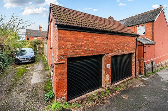 Detached House For Sale In Higher Mill Lane, Cullompton, Devon, EX15