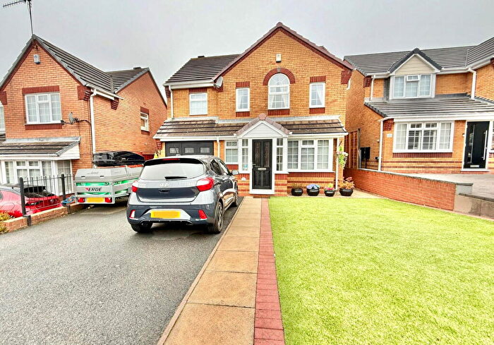 4 Bedroom Detached House For Sale In Stokesay Rise, Milking Bank, DY1