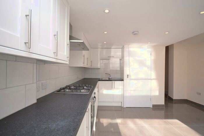 2 Bedroom Apartment To Rent In Hamilton Road, East Finchley, London, N2
