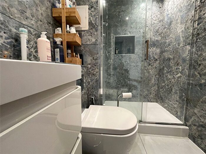 3 Bedroom Flat To Rent In Pyrene House, Clayponds Lane, Brentford, Greater London, TW8