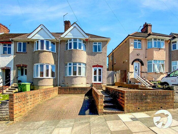 3 Bedroom Terraced House To Rent In Moordown, Shooters Hill, SE18