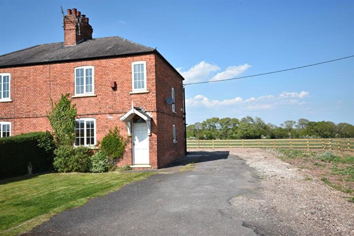 3 Bedroom Cottage For Sale In Ollerton Road, Caunton, NG23