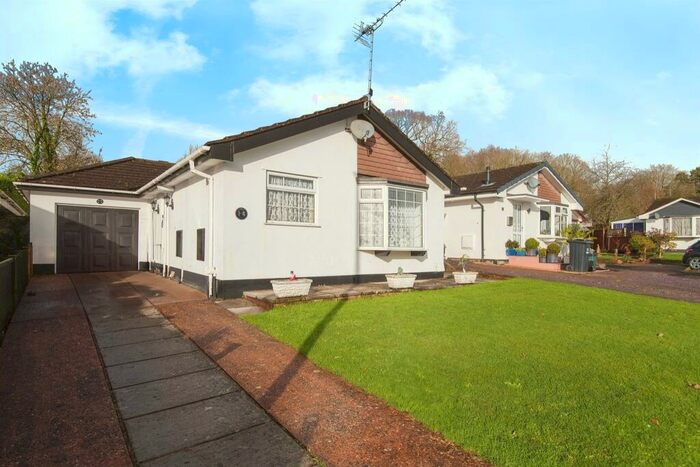 3 Bedroom Detached Bungalow For Sale In Pippins Field, Uffculme, Cullompton, EX15