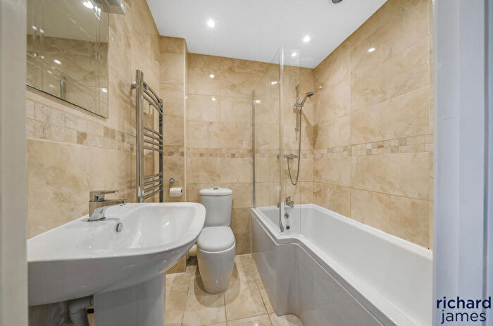 2 Bedroom Terraced House For Sale In Andover Street, Town Centre, Swindon, SN1