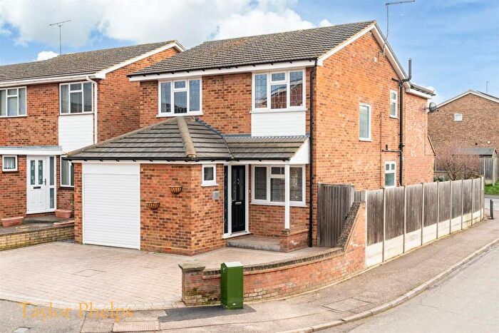 4 Bedroom Detached House For Sale In The Larches, Ware, SG12