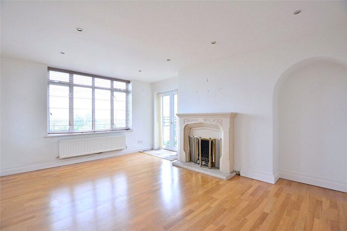 2 Bedroom Flat To Rent In Tyler House, Watt Tyler Road, Blackheath, London, SE3