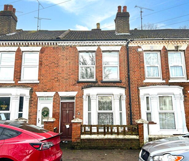 3 Bedroom Terraced House For Sale In Cornwall Road, Gillingham, ME7