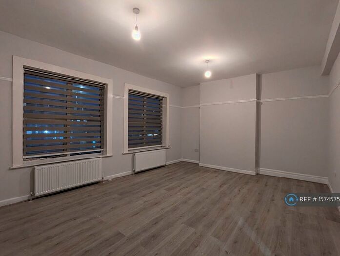 2 Bedroom Flat To Rent In Stamford Hill, London, N16