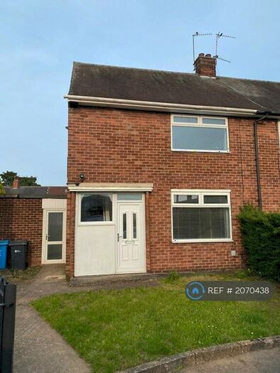 3 Bedroom Semi-Detached House To Rent In Boulton Grove, Hull, HU9