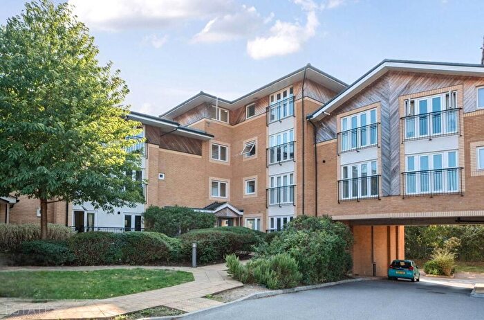 1 Bedroom Flat For Sale In Flat, Riverwood Court, Stafford Avenue, Hornchurch, RM11