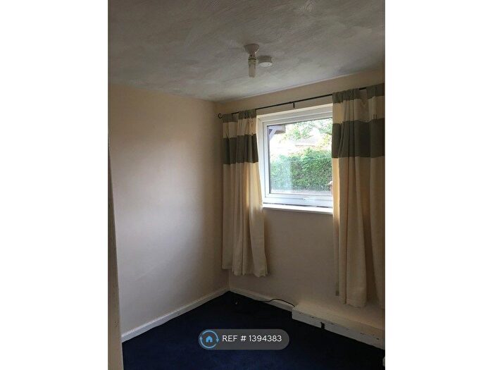 Studio To Rent In Tarn Avenue, Clayton Le Moors, Accrington, BB5
