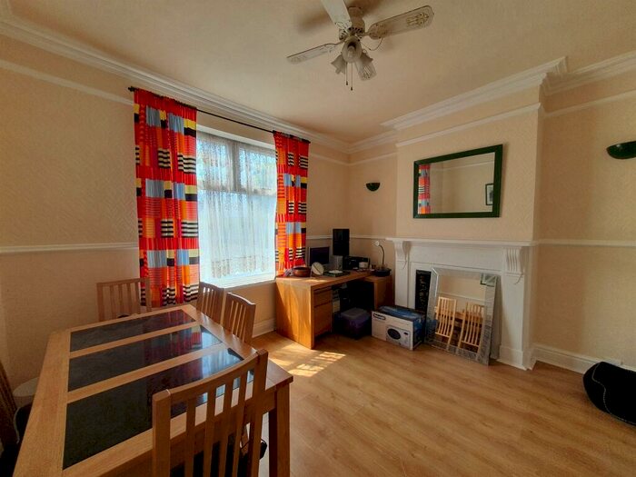 3 Bedroom Terraced House For Sale In Wood Lane, West Bromwich, B70