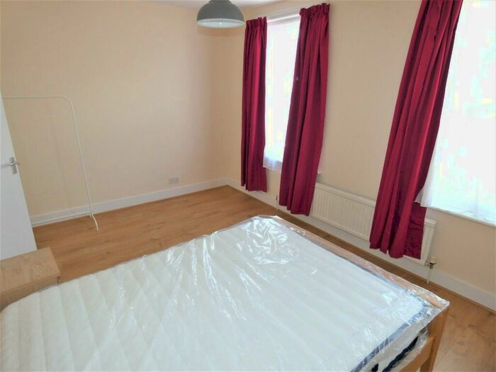 4 Bedroom Terraced House To Rent In Torrens Road, Stratford, London, E15