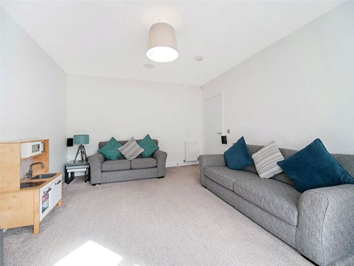 4 Bedroom Detached House For Sale In College Gardens, Burnside, Glasgow, South Lanarkshire, G73