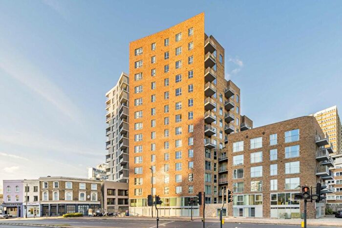 1 Bedroom Flat For Sale In York Road, Battersea, SW11