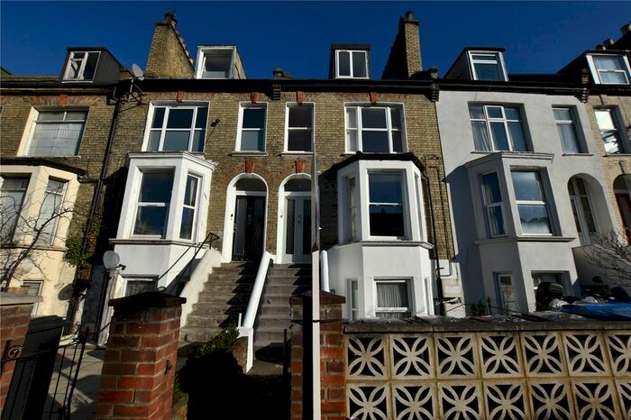 2 Bedroom Flat To Rent In Clifton Road, London, SE25