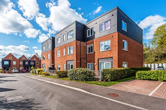 2 Bedroom Flat For Sale In Litho House, Caxton Close, Edenbridge, Kent, TN8