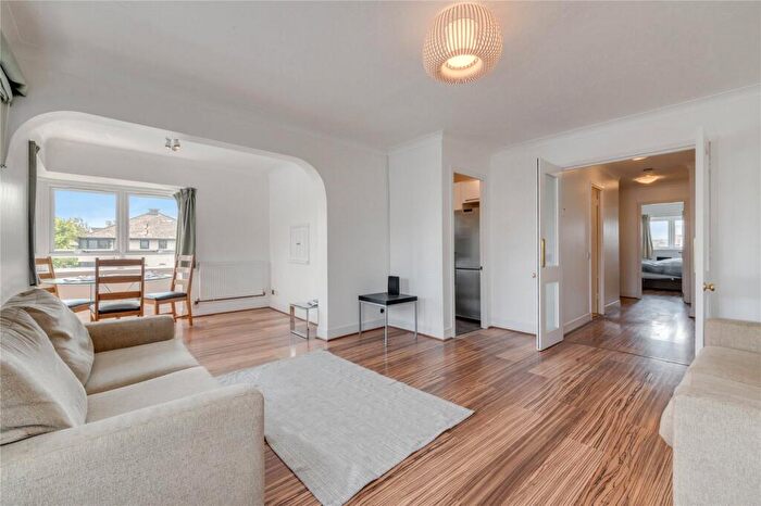 2 Bedroom Flat To Rent In Whiteadder Way, Millwall, E14