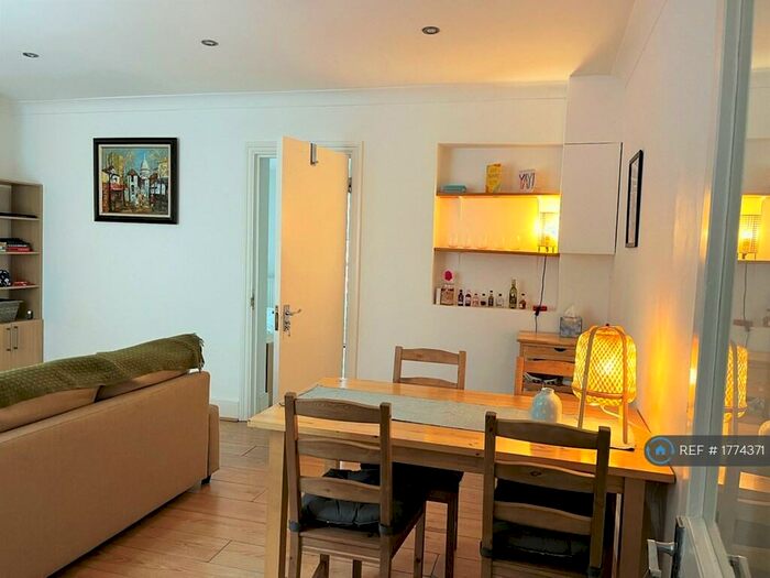 1 Bedroom Flat To Rent In Rheidol Terrace, Islington, N1