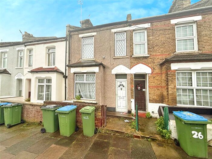 2 Bedroom Terraced House For Sale In Kentmere Road, London, SE18