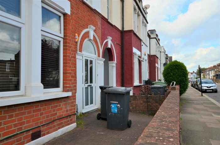 3 Bedroom Maisonette To Rent In Hawke Park Road, London, N22