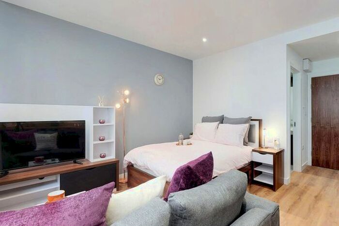 Studio To Rent In Apt, Gravity Residence #, L2
