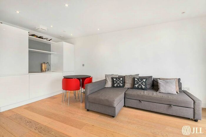 Studio To Rent In Black Prince Road, London, SE1