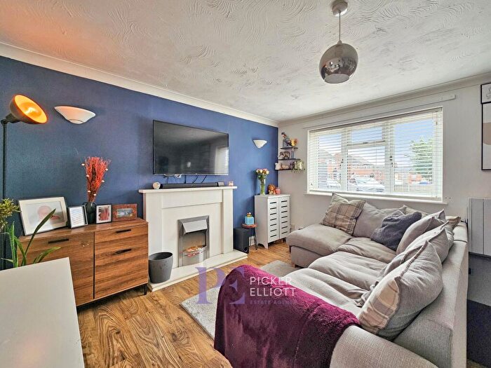 2 Bedroom Semi-Detached House For Sale In Shoesmith Close, Barwell, LE9