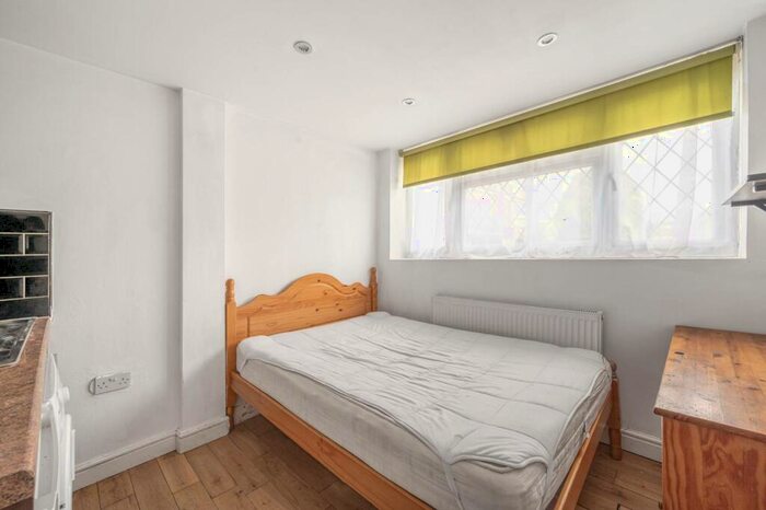 Studio To Rent In Tangmere Way, , Edgware, London, NW9