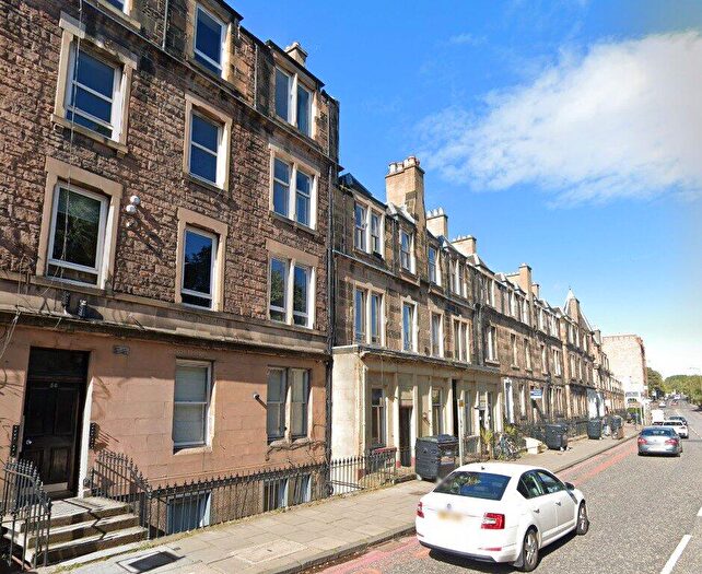 2 Bedroom Flat To Rent In Angle Park Terrace, Edinburgh, EH11