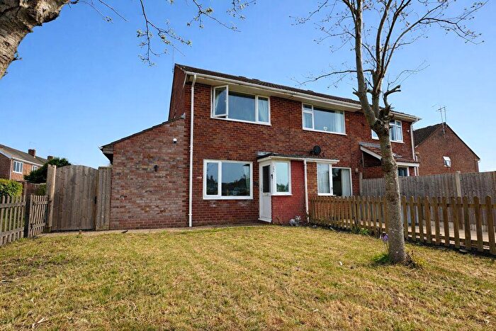 2 Bedroom Semi Detached House For Sale In Northmoor Way, Wareham, BH20