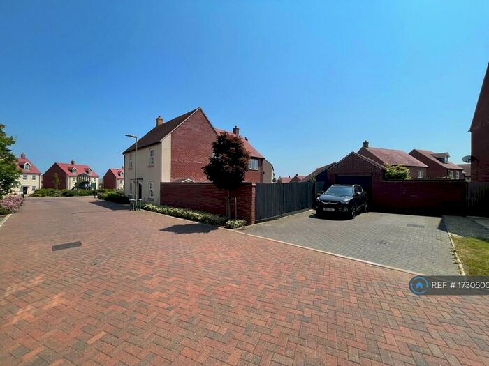 3 Bedroom Semi-Detached House To Rent In Horley Drive, Banbury, OX16