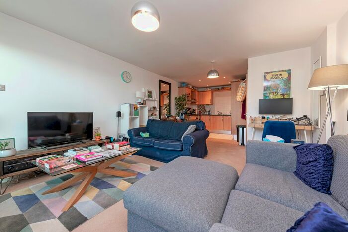 1 Bedroom Flat To Rent In Hardwicks Way, London, SW18