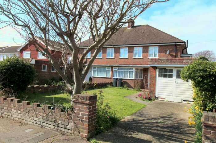 2 Bedroom Flat To Rent In Cissbury Road, Worthing, BN14