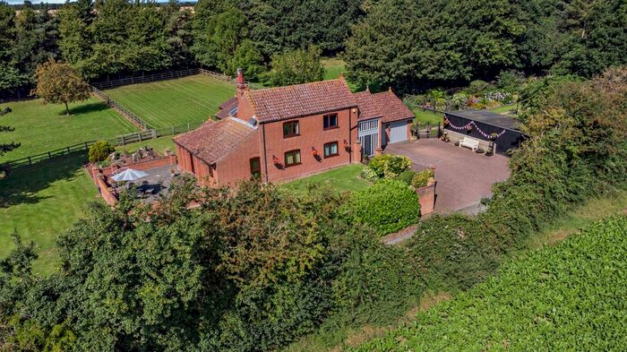 4 Bedroom Detached House For Sale In Mautby, Great Yarmouth, Norfolk, NR29