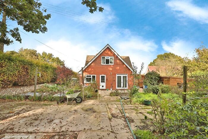 3 Bedroom Detached Bungalow For Sale In Buckenham Road, Strumpshaw, Norwich, NR13