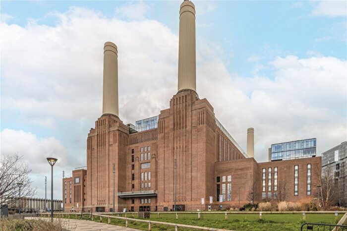 2 Bedroom Flat To Rent In Circus Road East, London, SW11