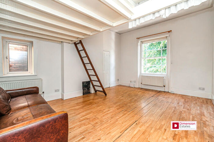 Studio To Rent In Navarino Road, Dalston, London Fields Park, Hackney, London, E8