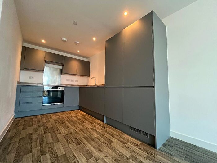 2 Bedroom Apartment To Rent In Stockport Road, Ardwick, Manchester, M13